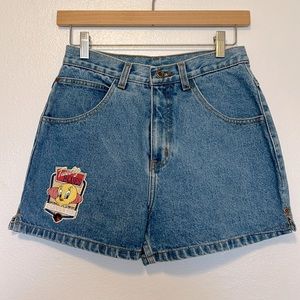 SOLD🤙🏽 Vintage Looney Toon Tweety Shorts High Waisted